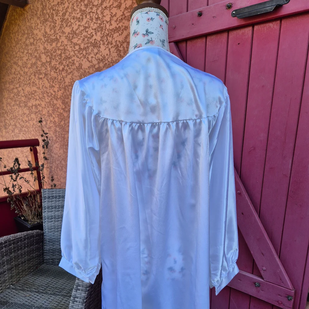 Camisola de noite longa em cetim e renda T. 40 Linclalor – photo 3
